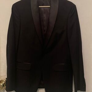 Men’s slim fit Calvin Klein satin lapels dinner jacket